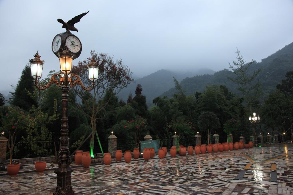 Panshan Tingquan Tuwo Holiday Resort Leshan Buitenkant foto
