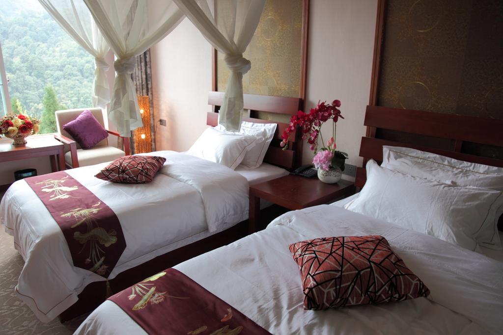 Panshan Tingquan Tuwo Holiday Resort Leshan Kamer foto