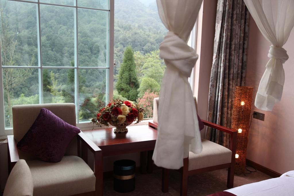 Panshan Tingquan Tuwo Holiday Resort Leshan Kamer foto