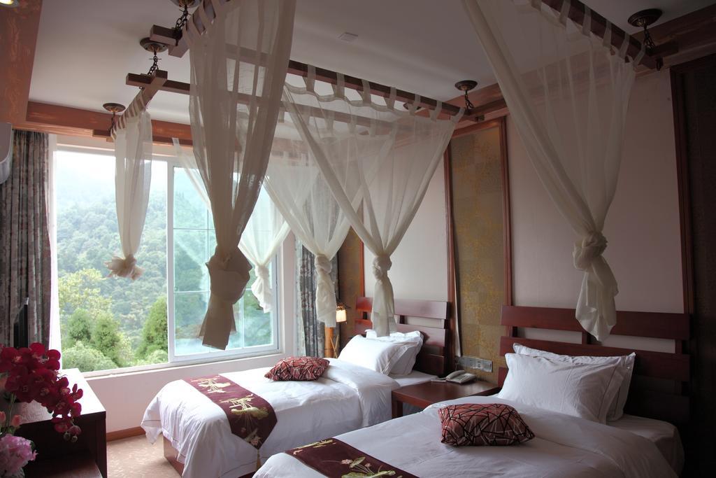 Panshan Tingquan Tuwo Holiday Resort Leshan Kamer foto